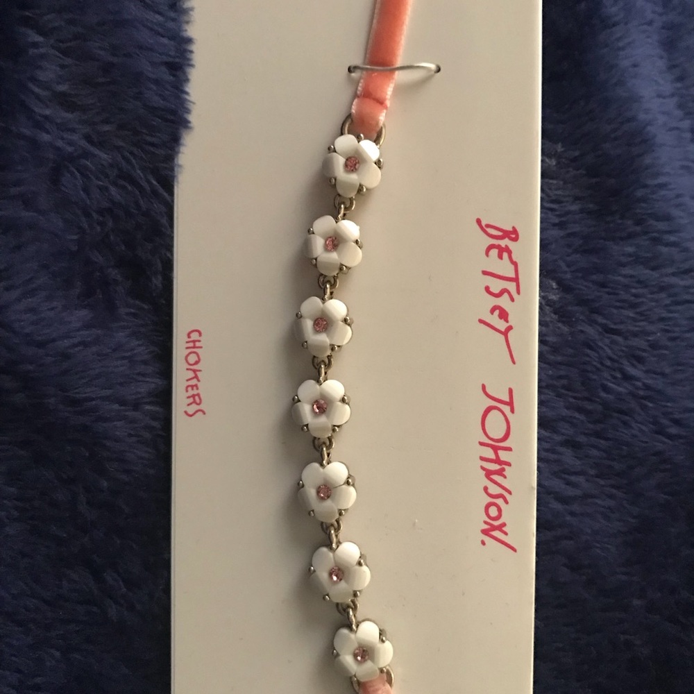 Betsey Johnson choker necklace
